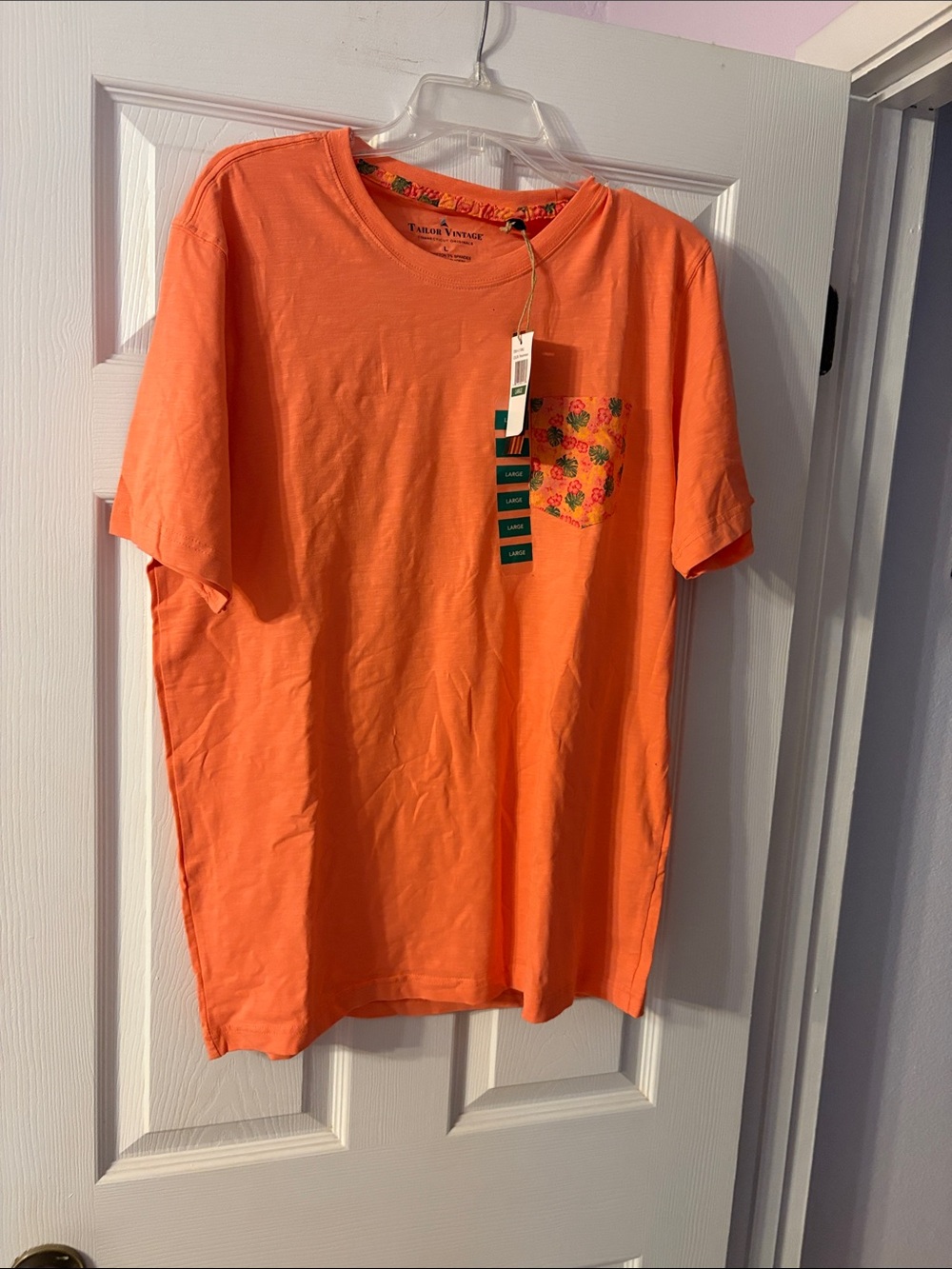 Tailor Vintage Men’s Bright Orange Short Sleeve Tee with Floral Pocket